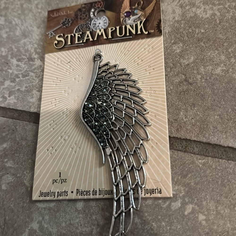 Steam punk Pendant Wing Rare
